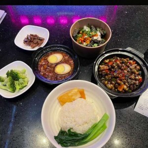 杭州明珠ktv消费（杭州明珠KTV：尊享娱乐新体验，探索消费新视角）